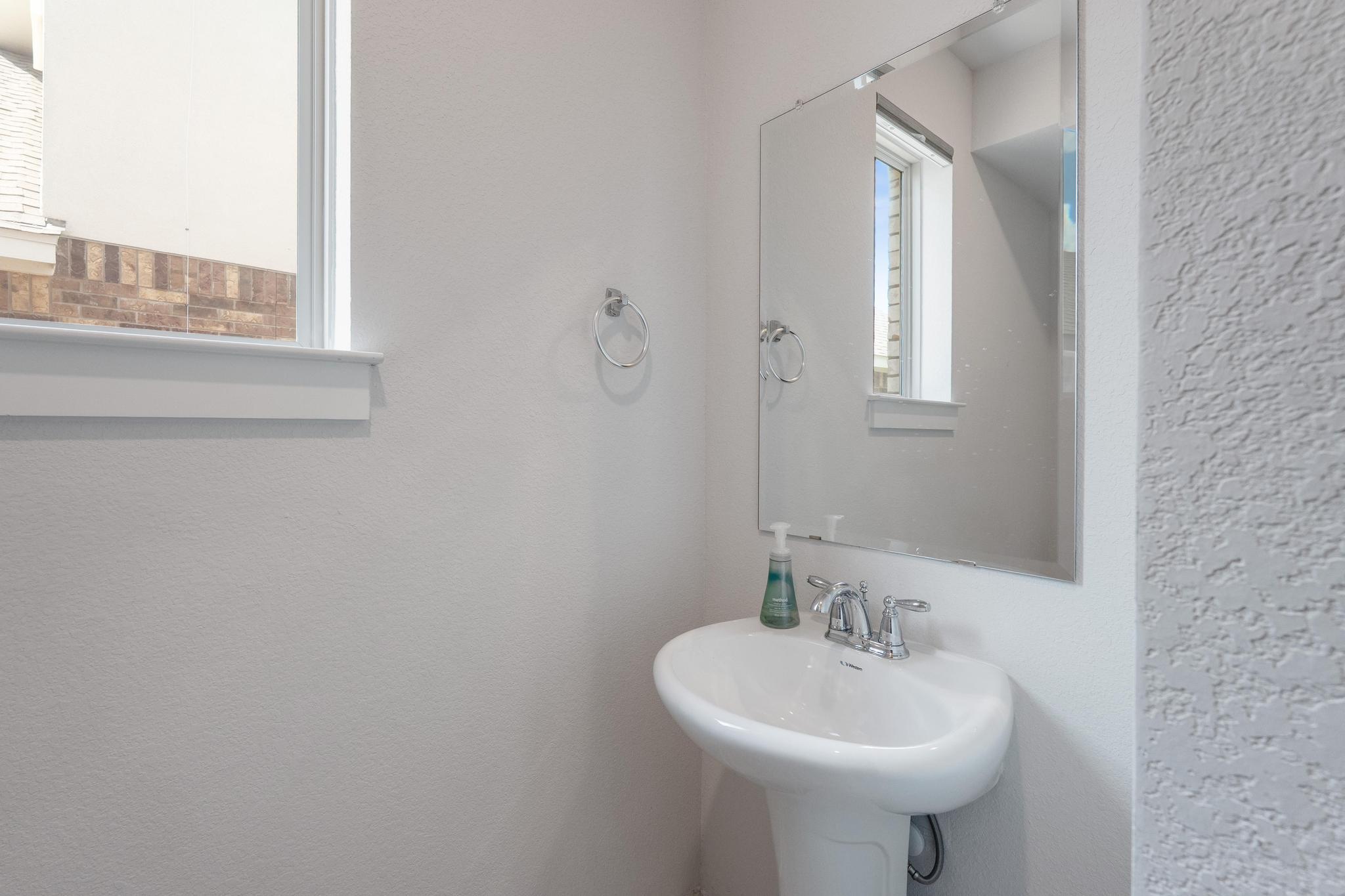 8215 Prairie Rye Dr, Lago Vista, TX 78645