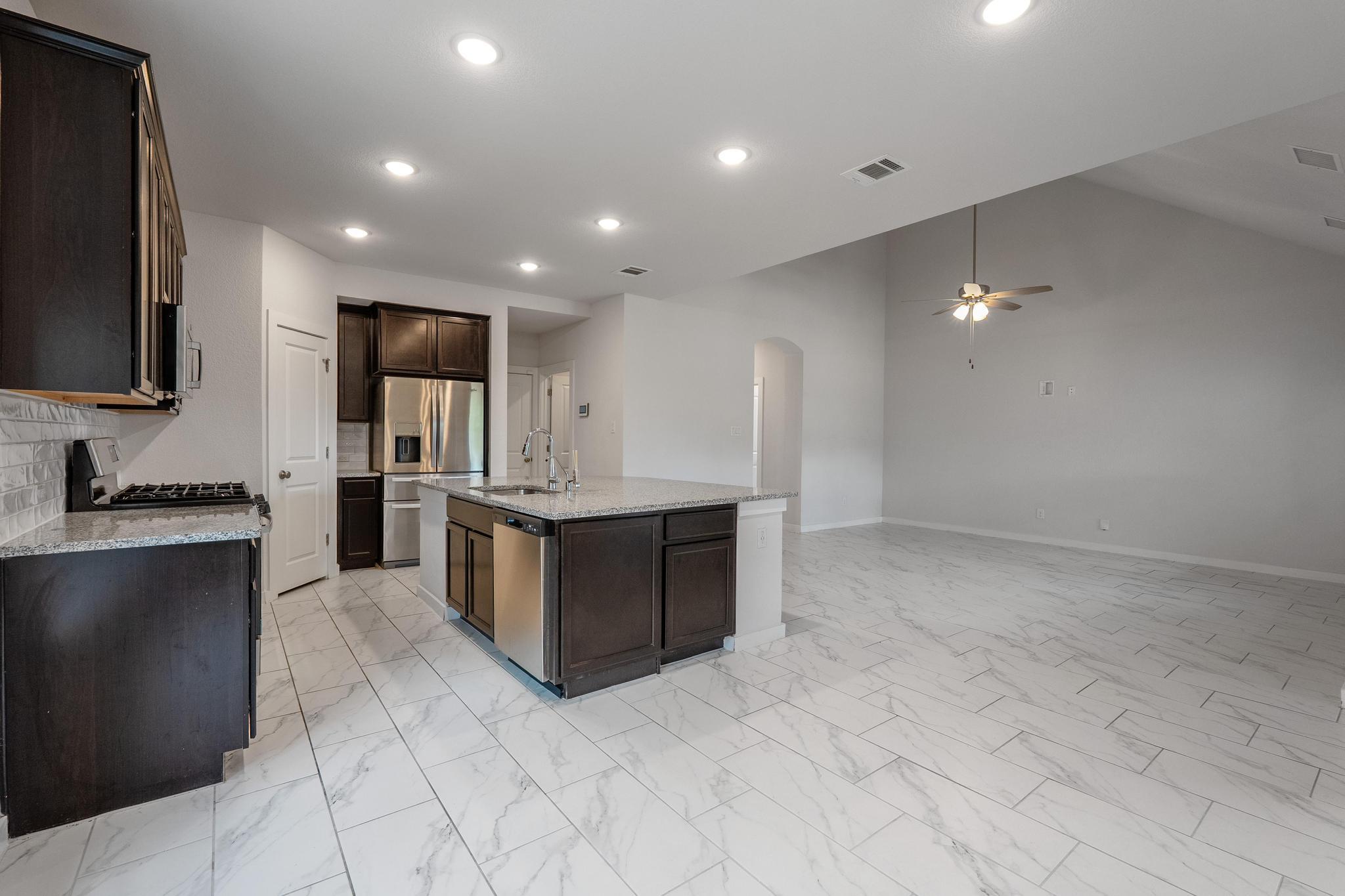 8215 Prairie Rye Dr, Lago Vista, TX 78645