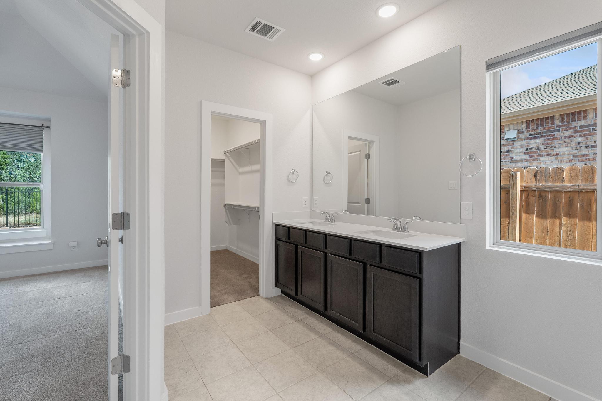 8215 Prairie Rye Dr, Lago Vista, TX 78645