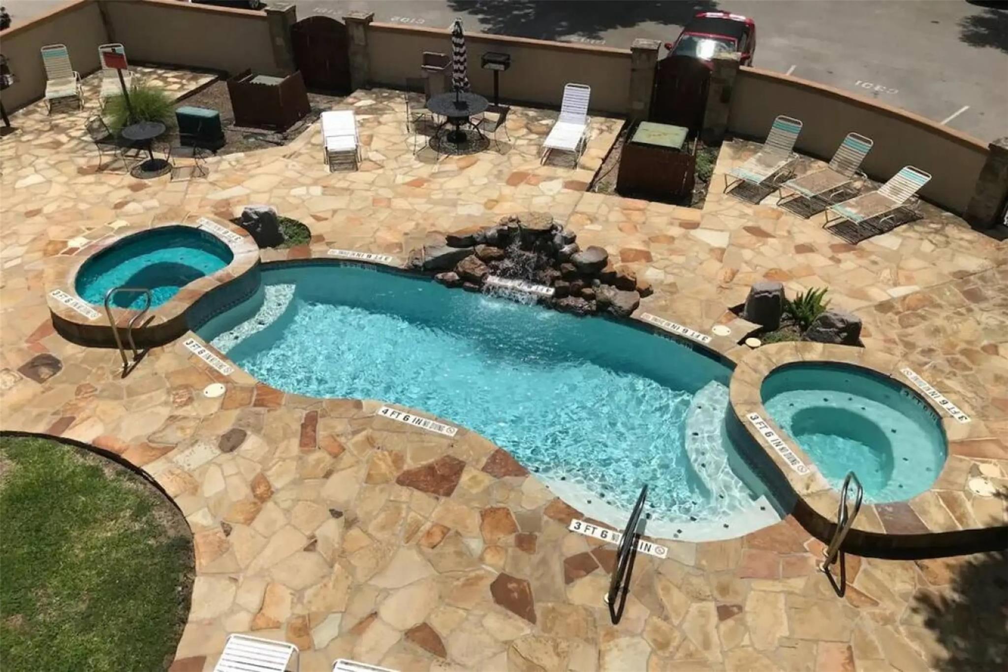 730 E Mather St, New Braunfels, TX 78130