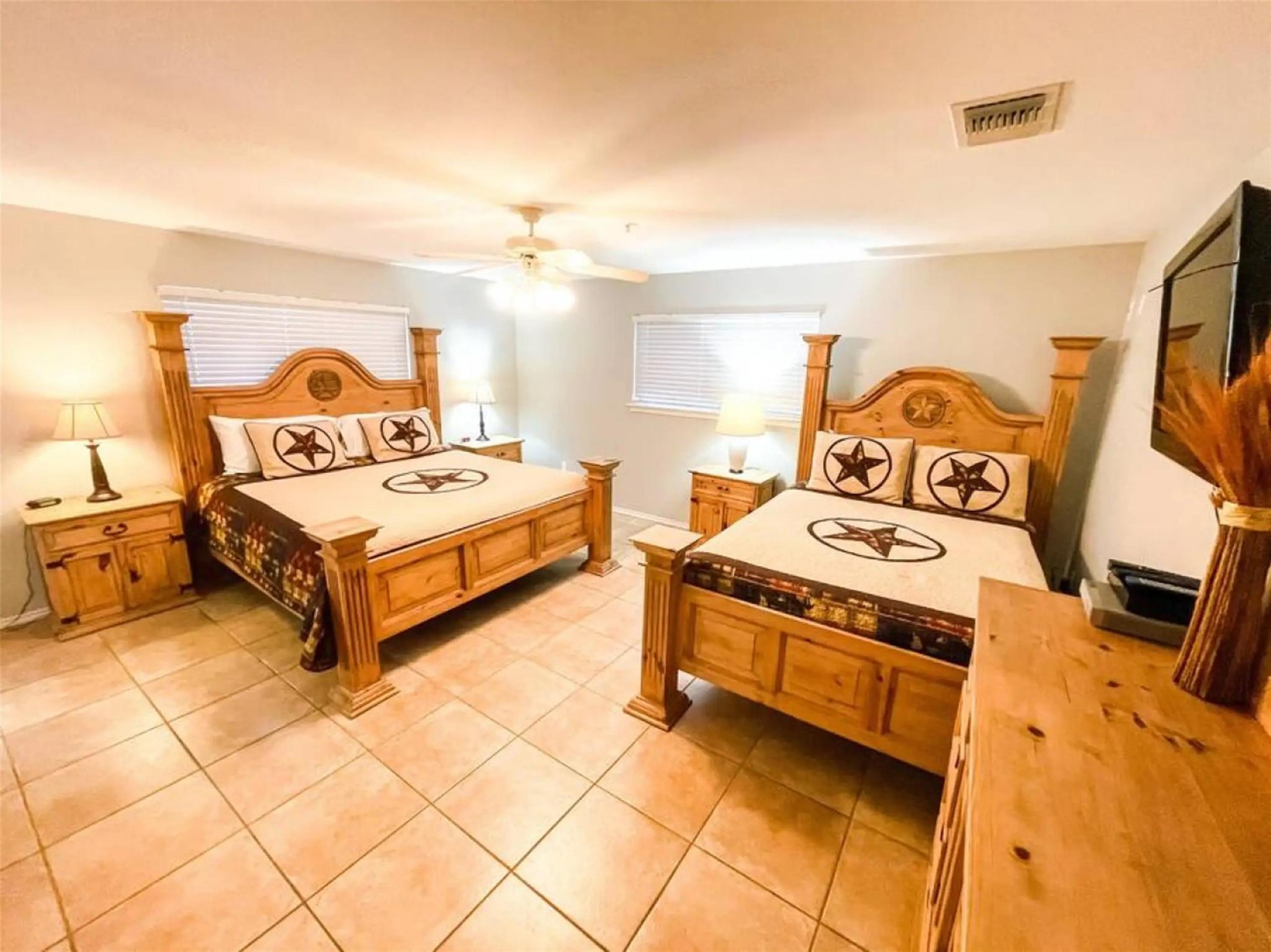 730 E Mather St, New Braunfels, TX 78130