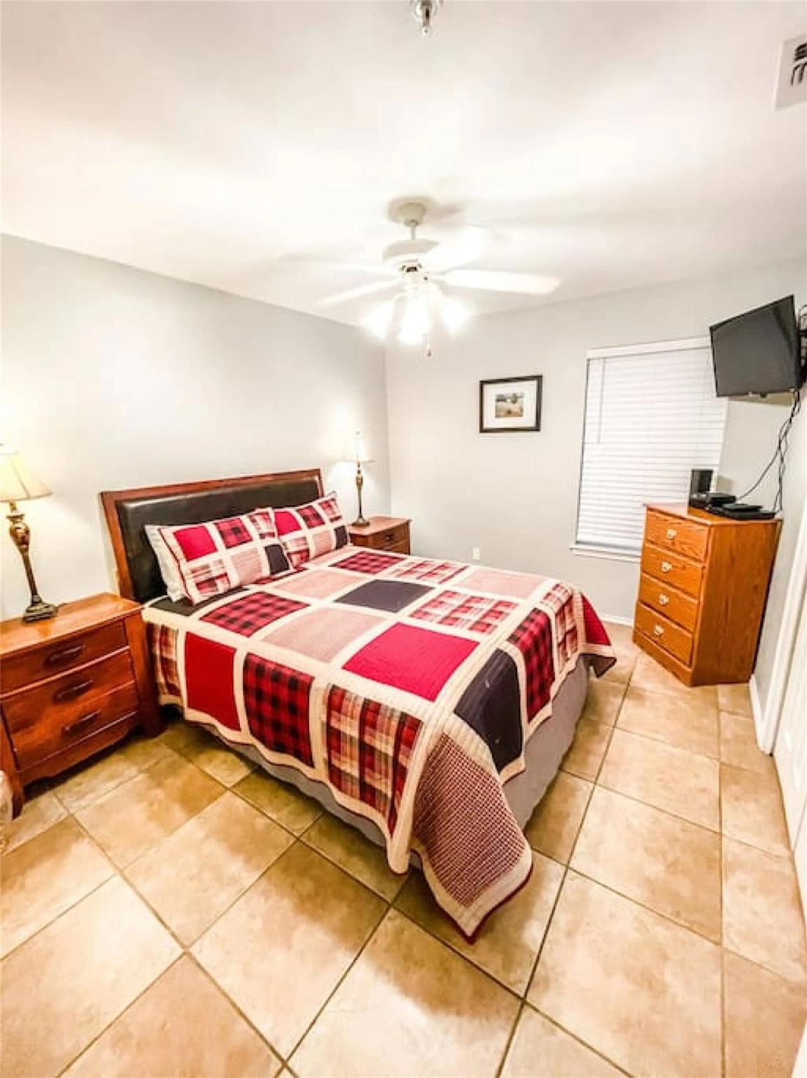 730 E Mather St, New Braunfels, TX 78130