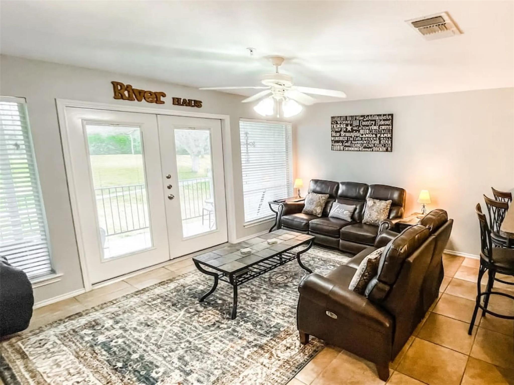 730 E Mather St, New Braunfels, TX 78130