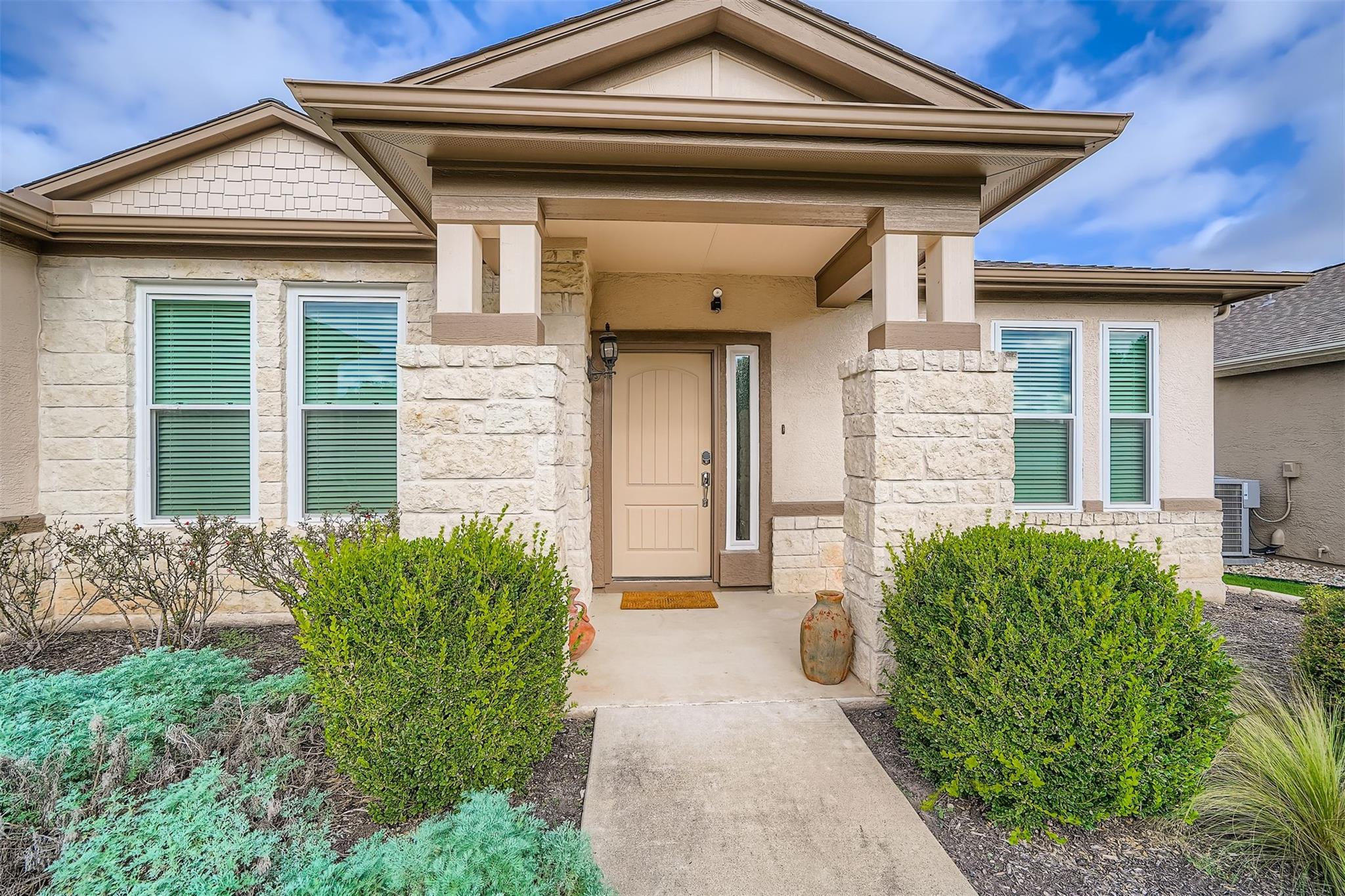 304 Pipe Creek Ln, Georgetown, TX 78633