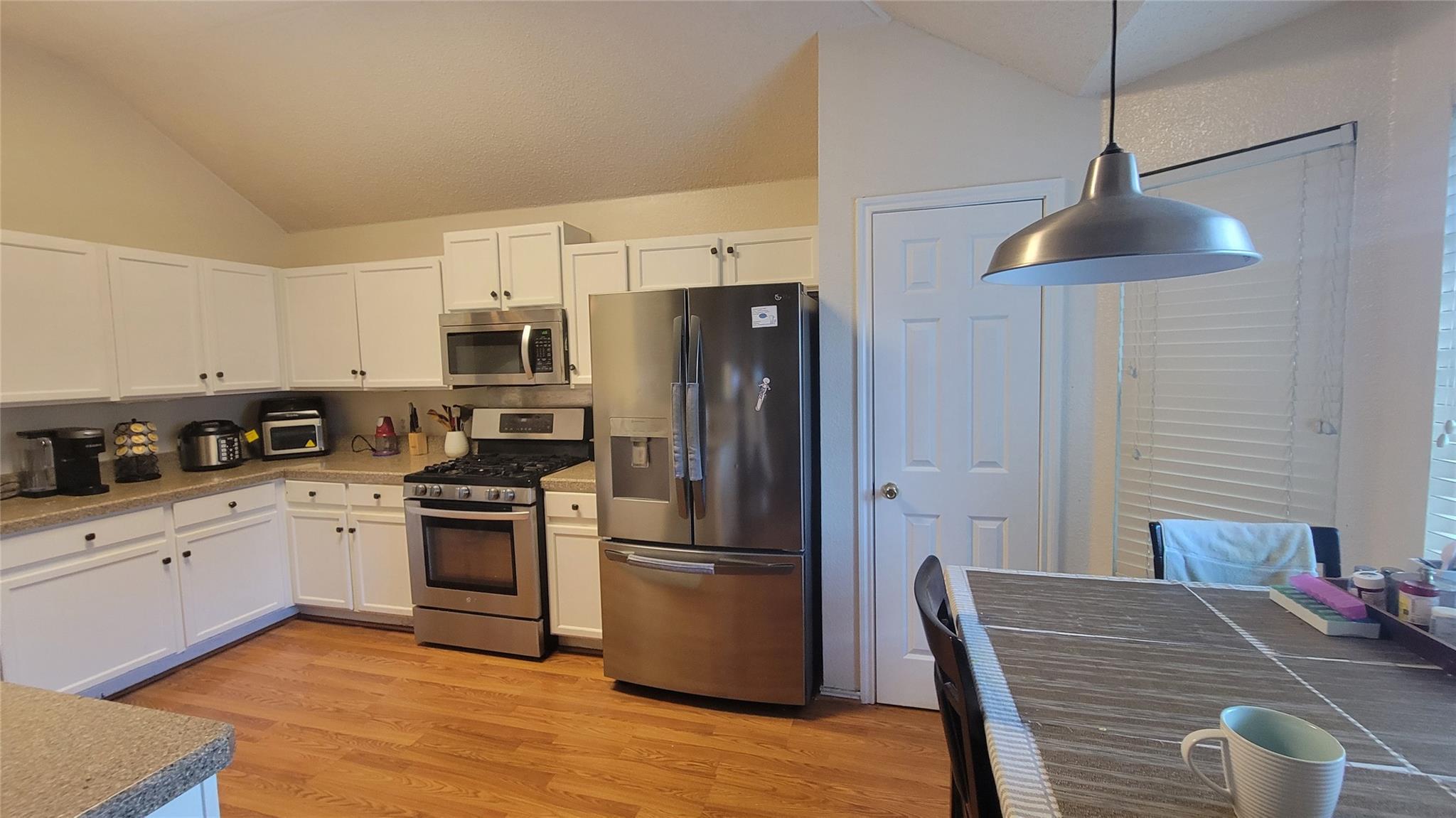 1016 Mohican St, Round Rock, TX 78665