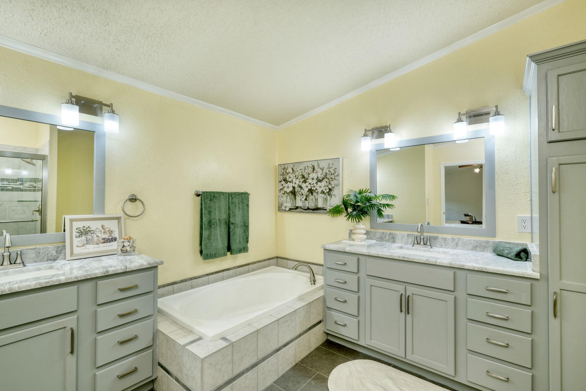 21405 Cherry Hollow Cv, Leander, TX 78641