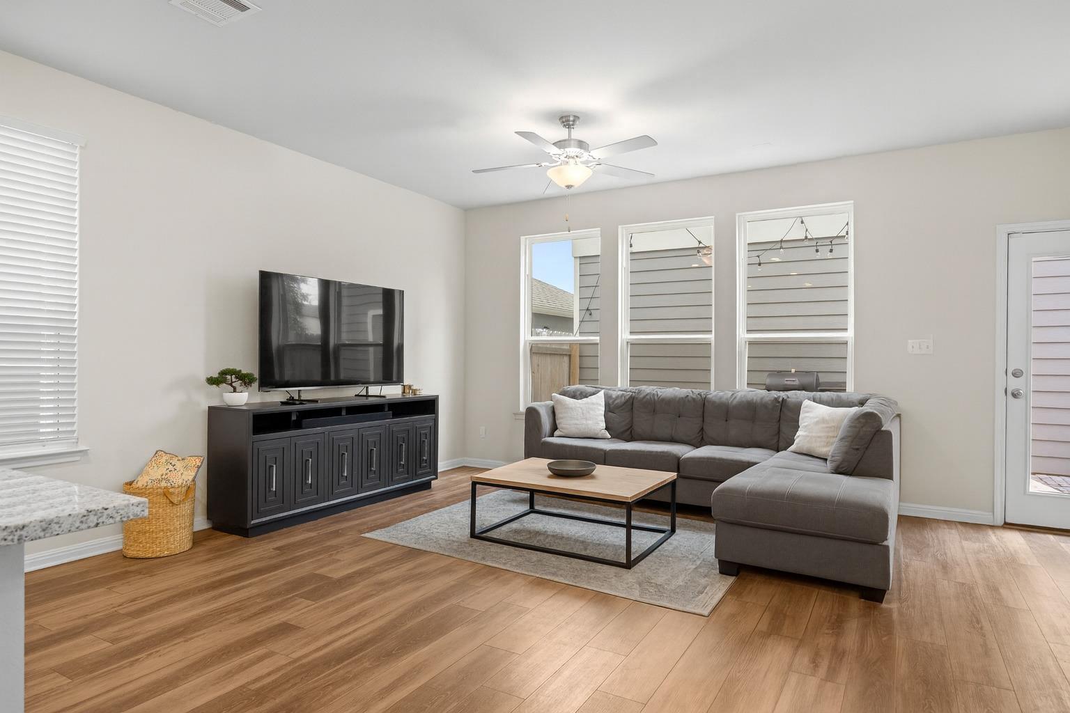 313 Toddy Way, Leander, TX 78641