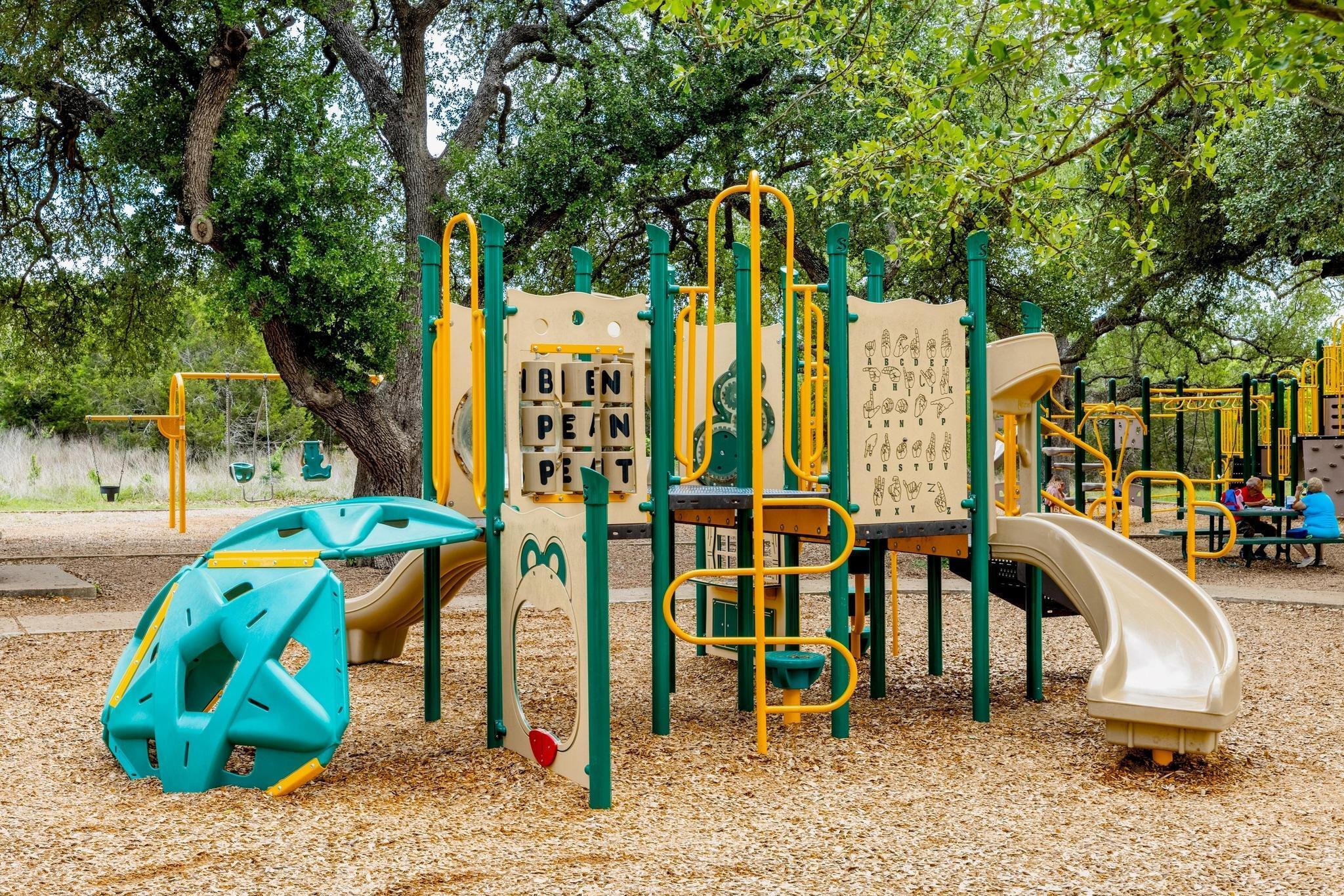 320 Creek Dr # 302, Dripping Springs, TX 78620