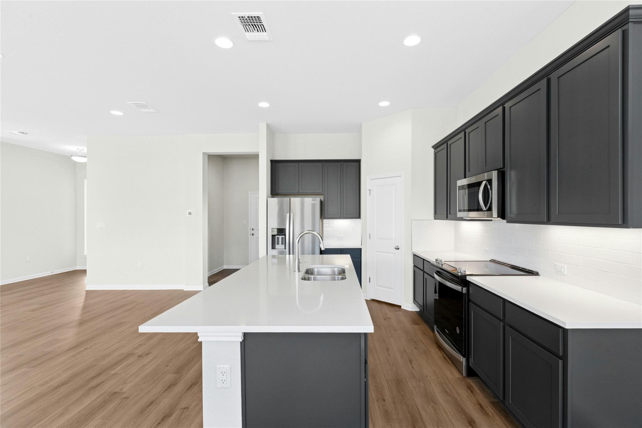 320 Creek Dr # 302, Dripping Springs, TX 78620