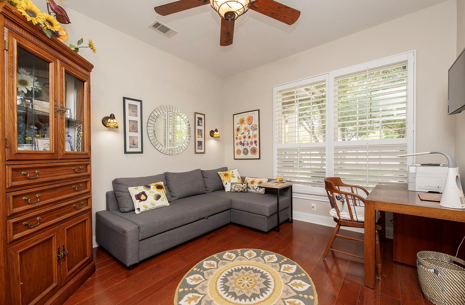 627 Armstrong Dr, Georgetown, TX 78633