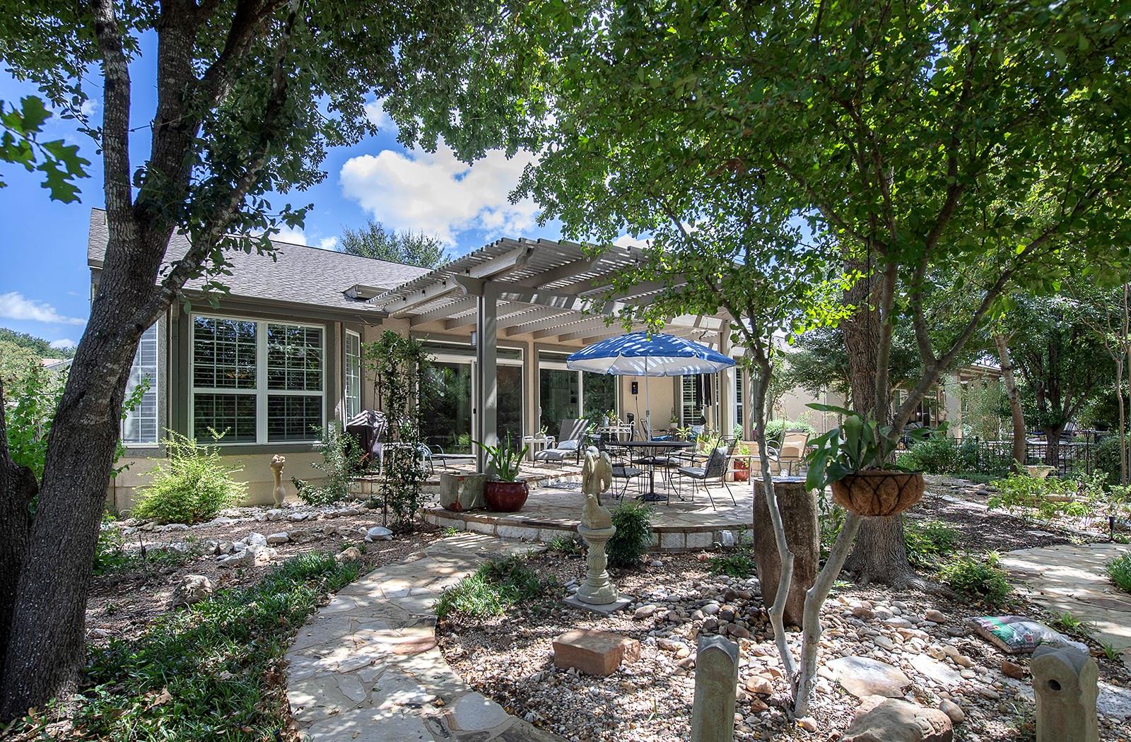 627 Armstrong Dr, Georgetown, TX 78633