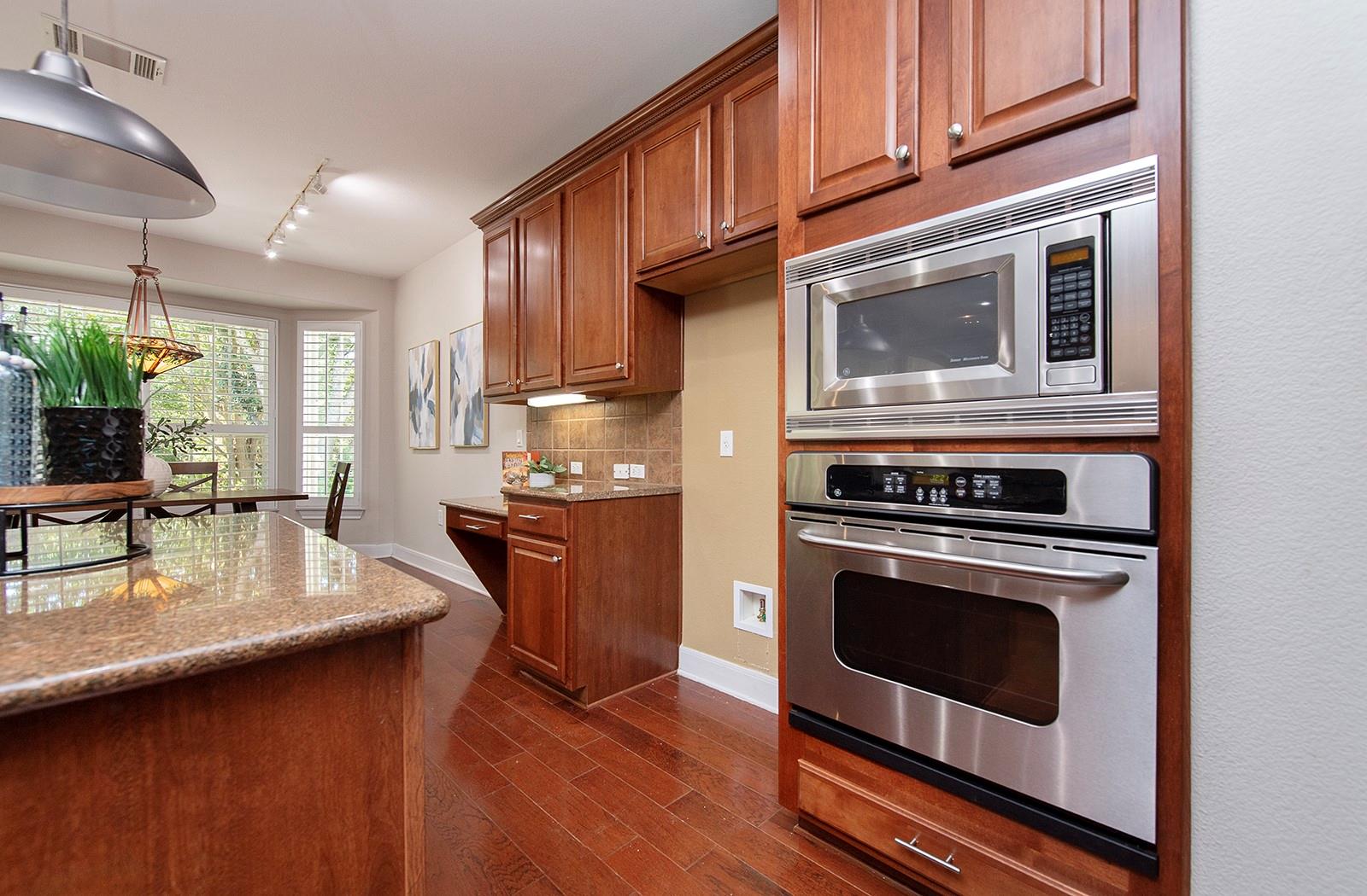 627 Armstrong Dr, Georgetown, TX 78633