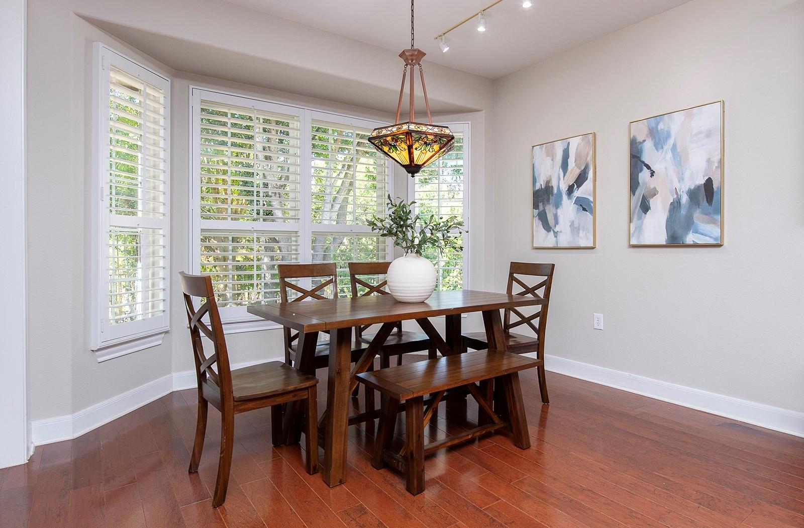 627 Armstrong Dr, Georgetown, TX 78633