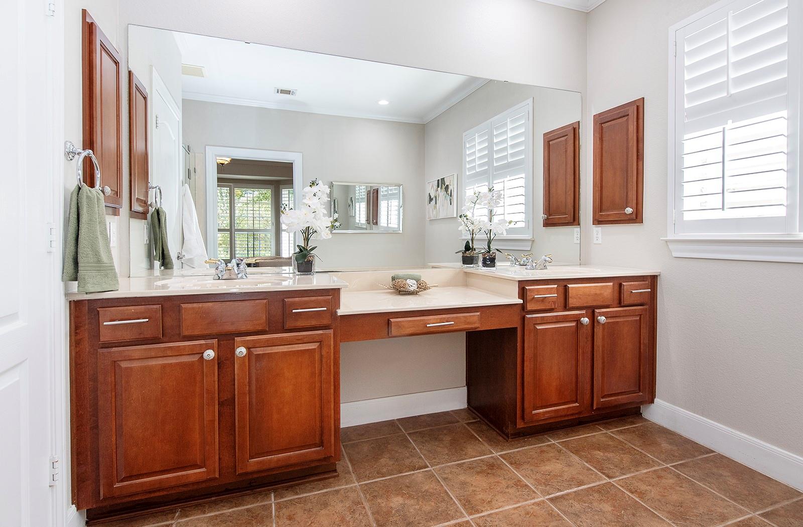 627 Armstrong Dr, Georgetown, TX 78633