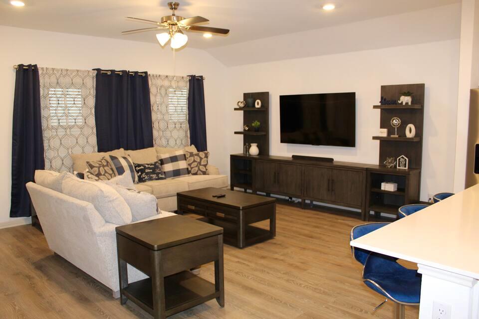 1002 Austin Bayou Dr, Hutto, TX 78634