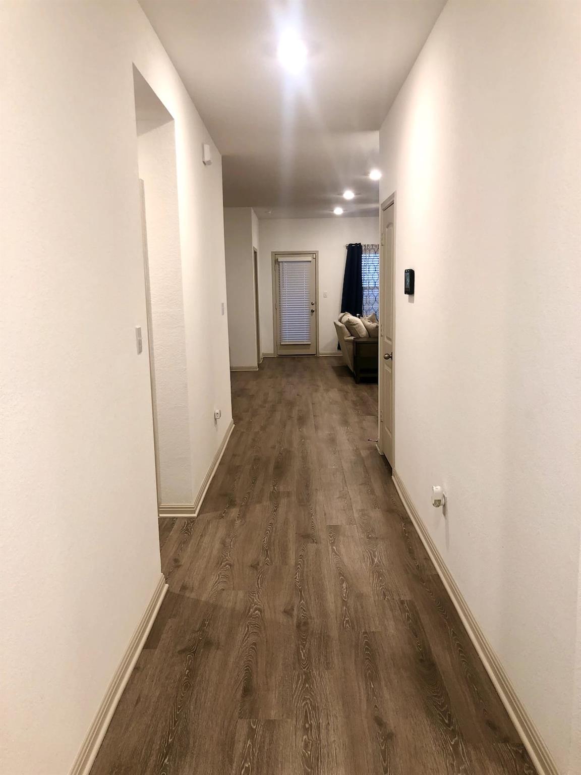 1002 Austin Bayou Dr, Hutto, TX 78634