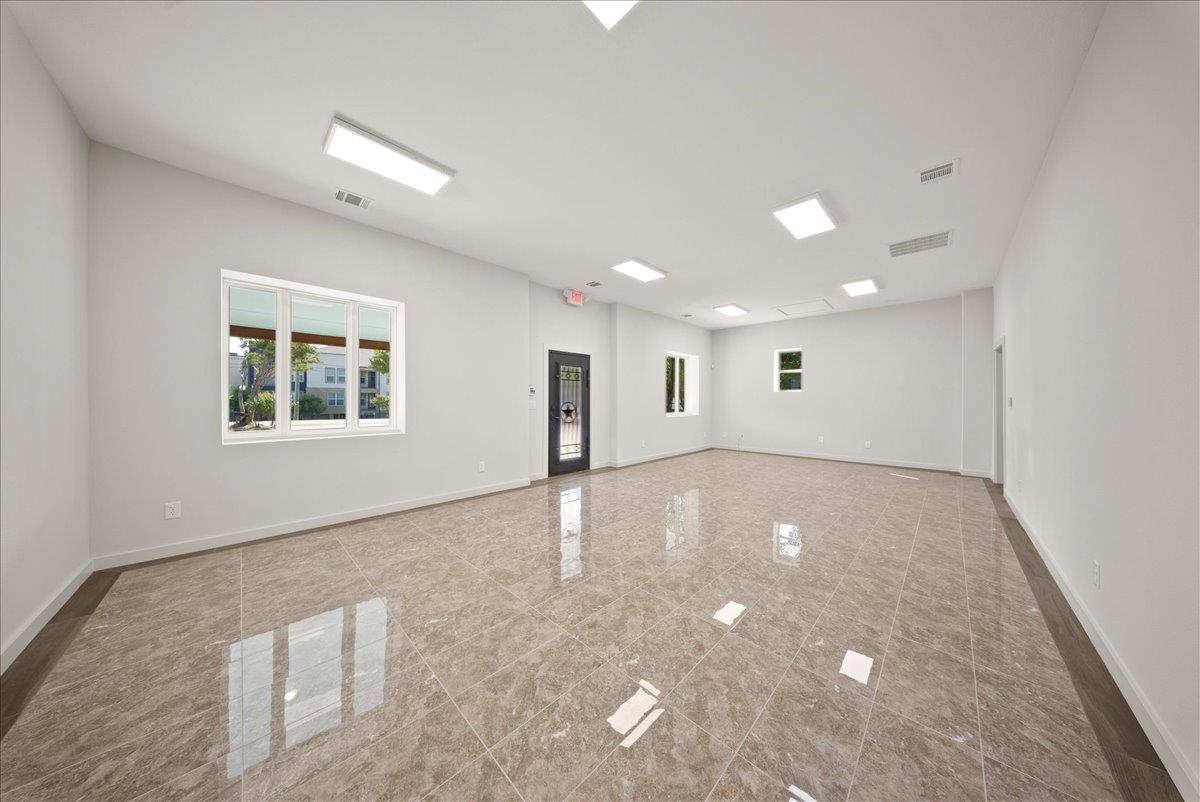 813 Straus Rd, Cedar Hill, TX 75104