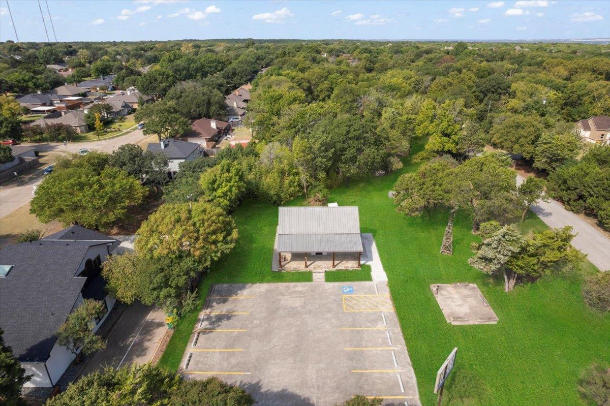 813 Straus Rd, Cedar Hill, TX 75104