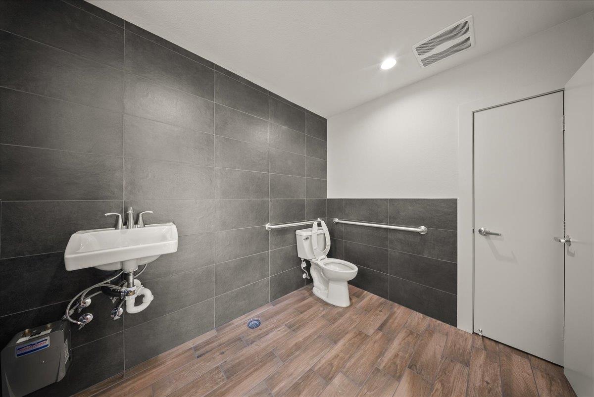 813 Straus Rd, Cedar Hill, TX 75104