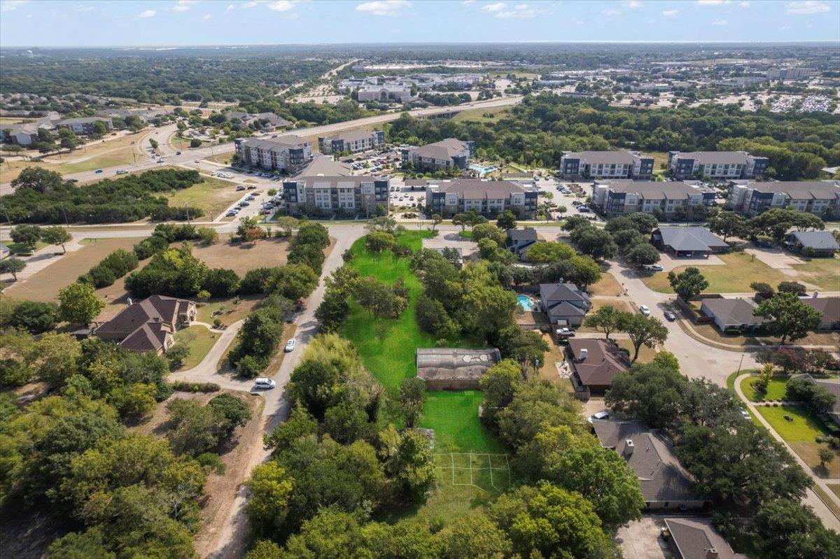 813 Straus Rd, Cedar Hill, TX 75104