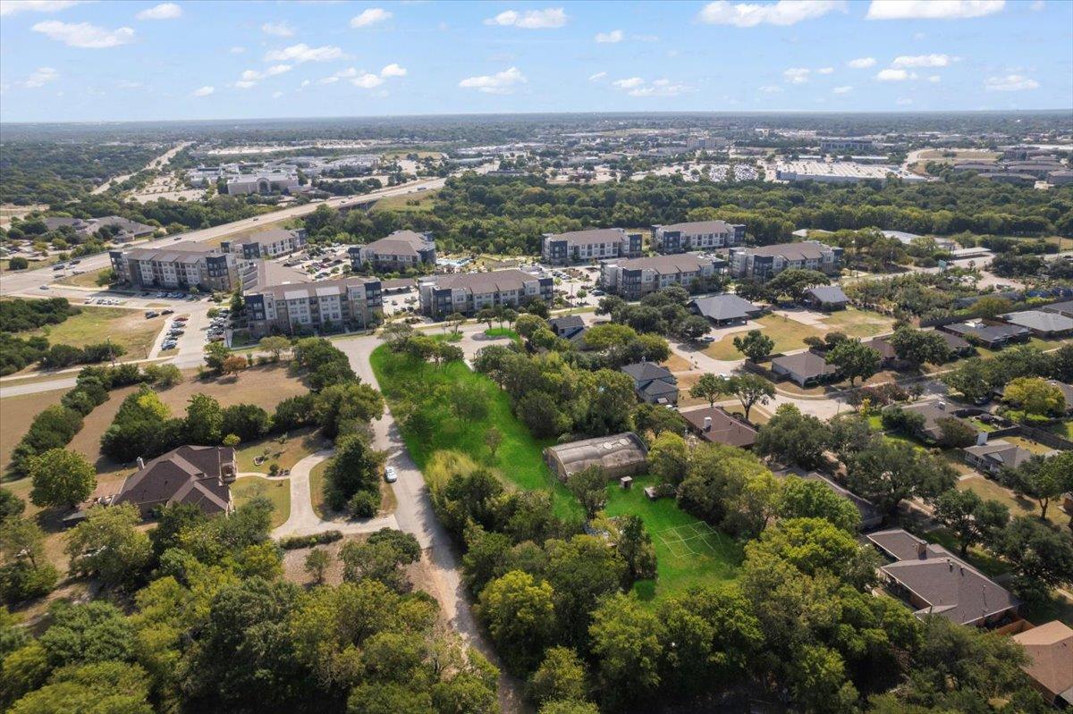 813 Straus Rd, Cedar Hill, TX 75104