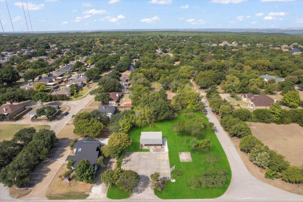 813 Straus Rd, Cedar Hill, TX 75104