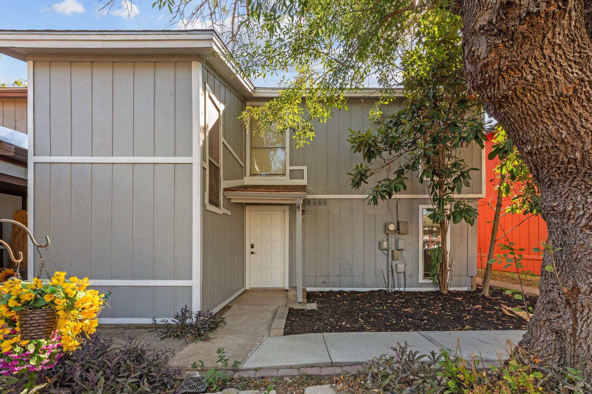 4813 Yucca Hill Dr, Austin, TX 78744