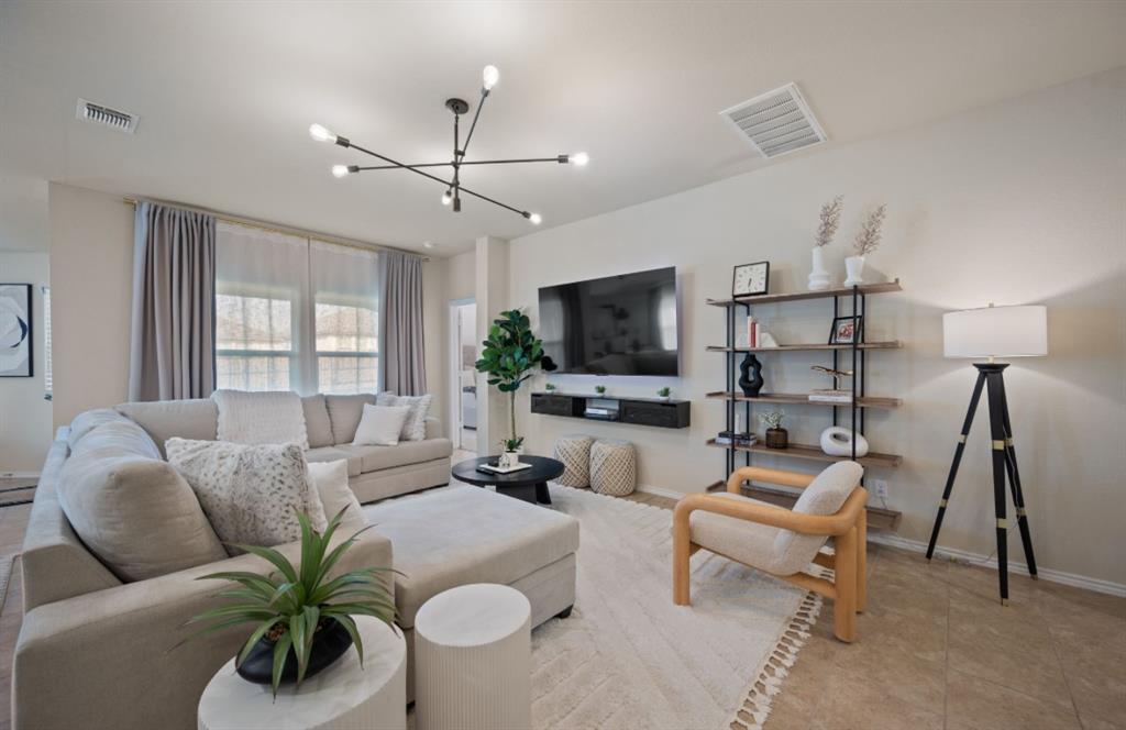 140 Rearden Blvd, Jarrell, TX 76537