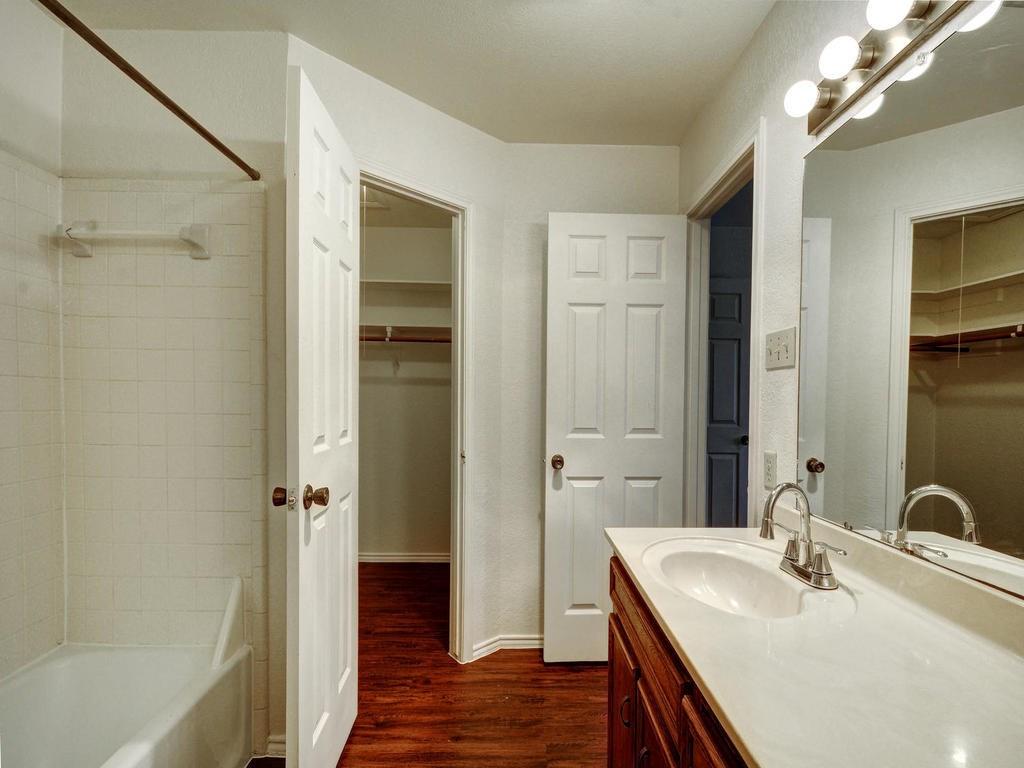 6521 Hart Ln, Austin, TX 78731