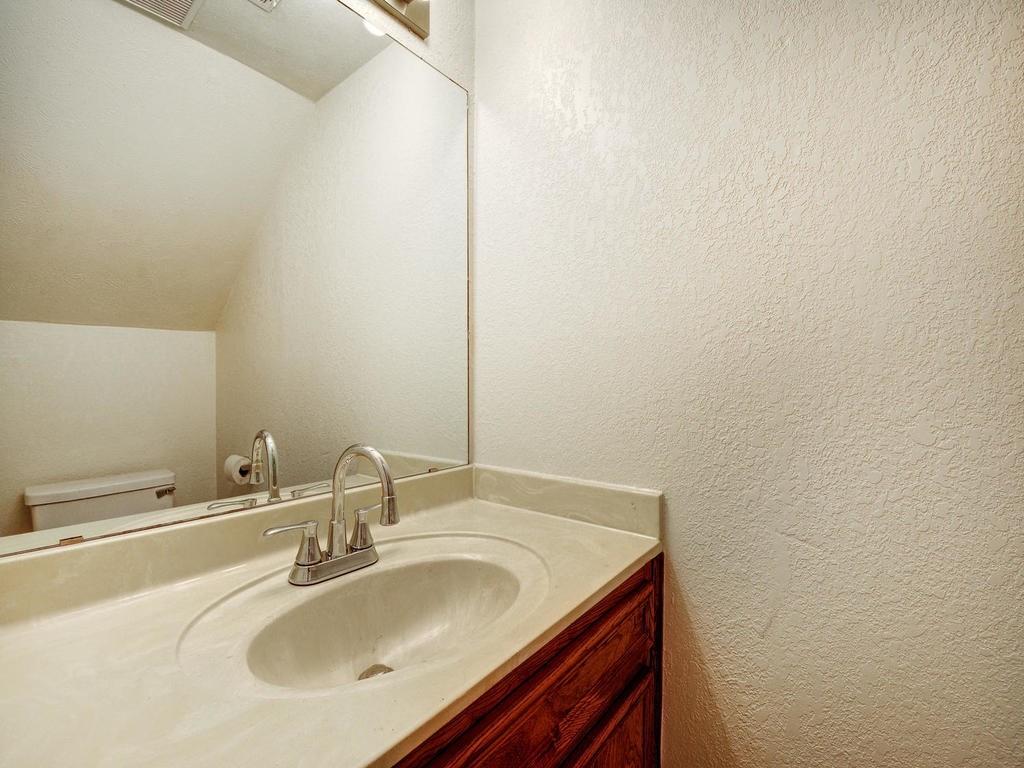 6521 Hart Ln, Austin, TX 78731