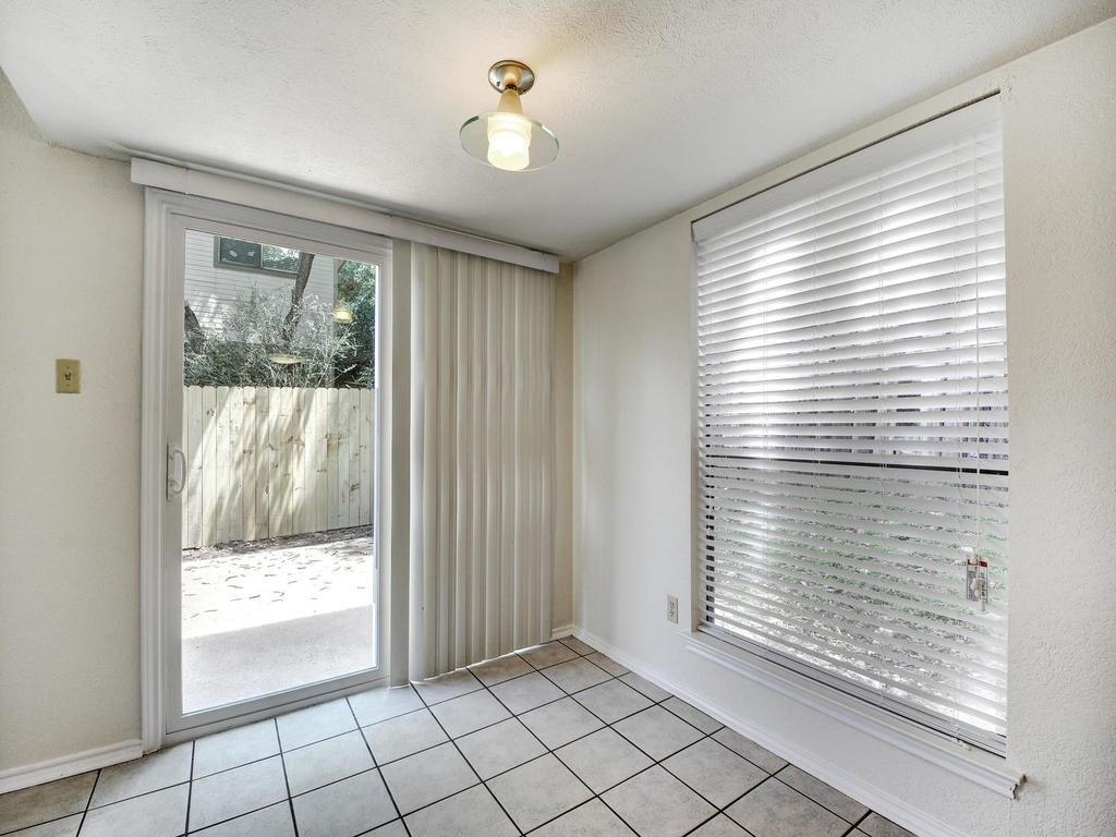 6521 Hart Ln, Austin, TX 78731