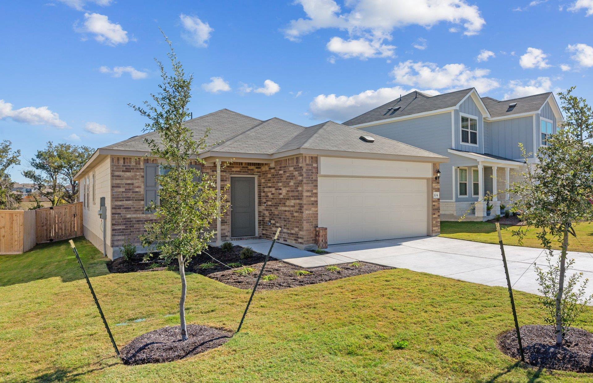 104 Hatari Trl, Jarrell, TX 76537