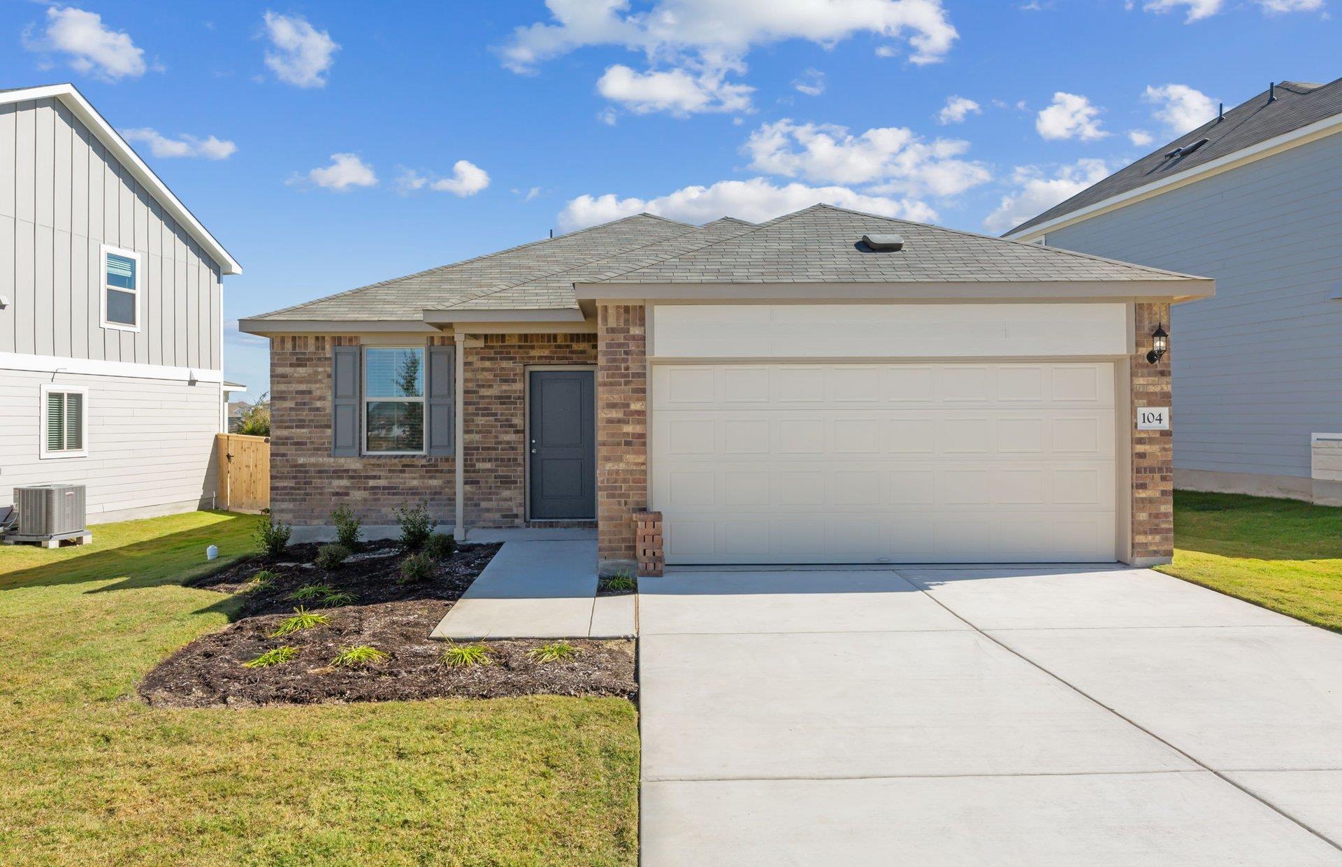 104 Hatari Trl, Jarrell, TX 76537
