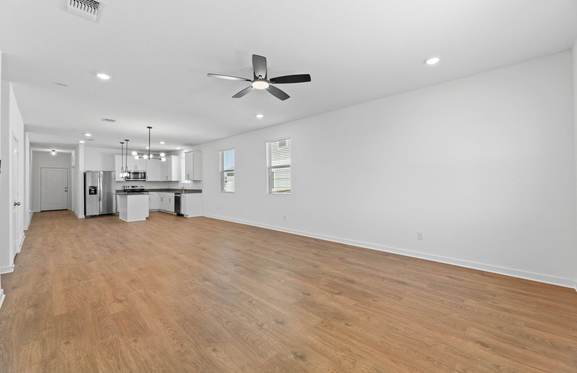 104 Hatari Trl, Jarrell, TX 76537