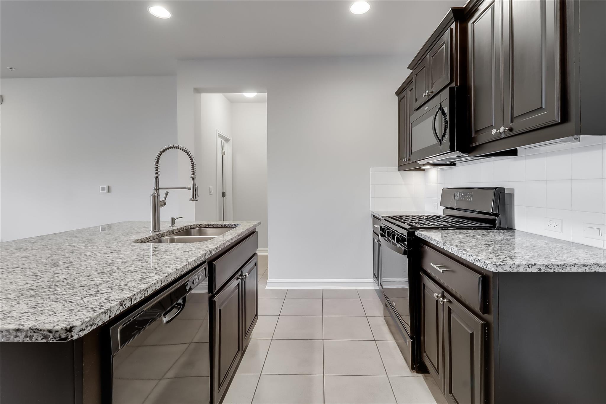 6814 E Riverside Dr # 32, Austin, TX 78741