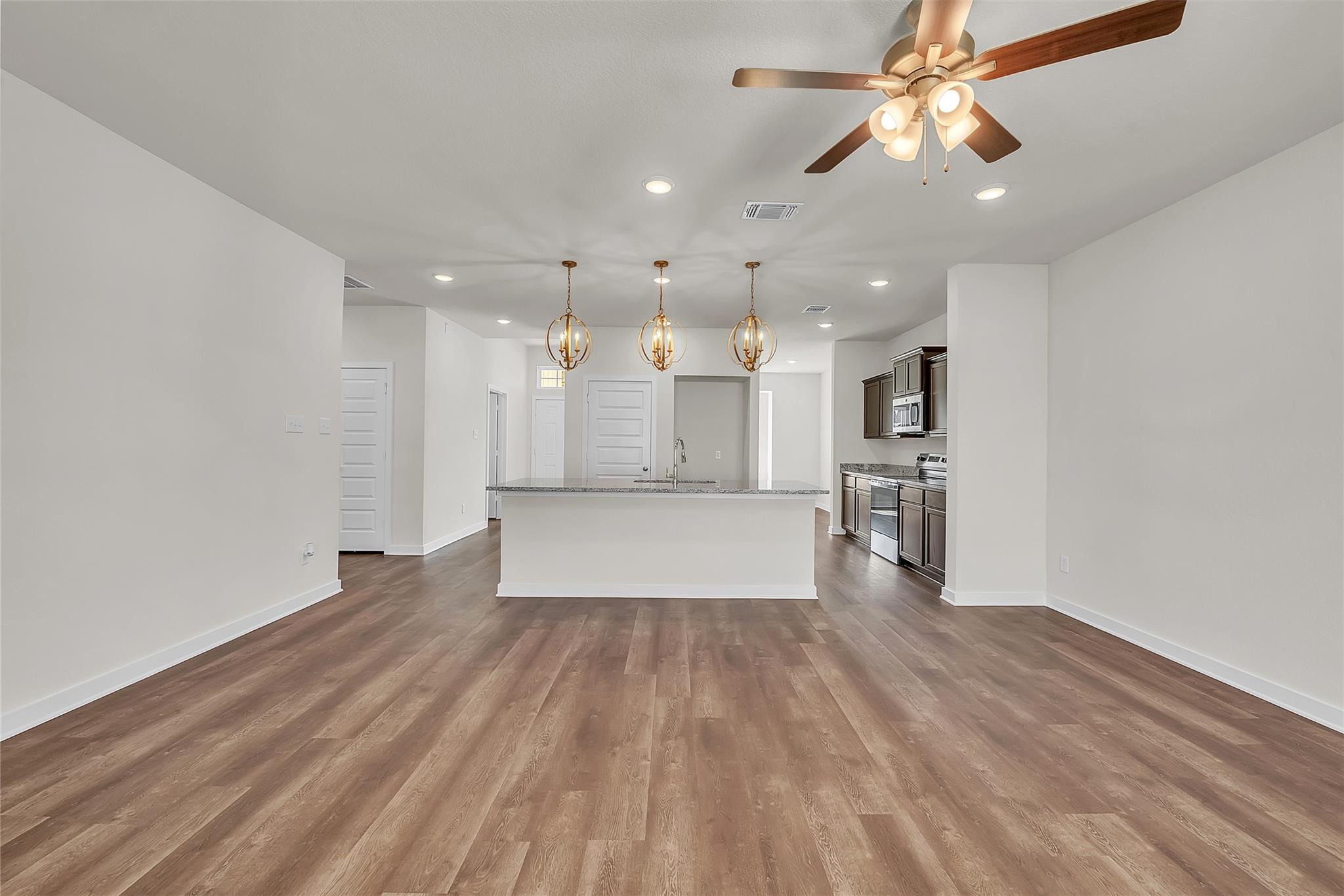 151 Timbo Dr, Jarrell, TX 76537