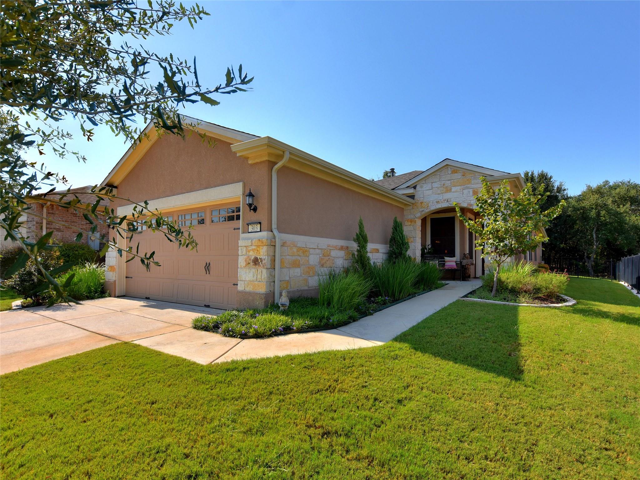 303 Kickapoo Creek Ln, Georgetown, TX 78633