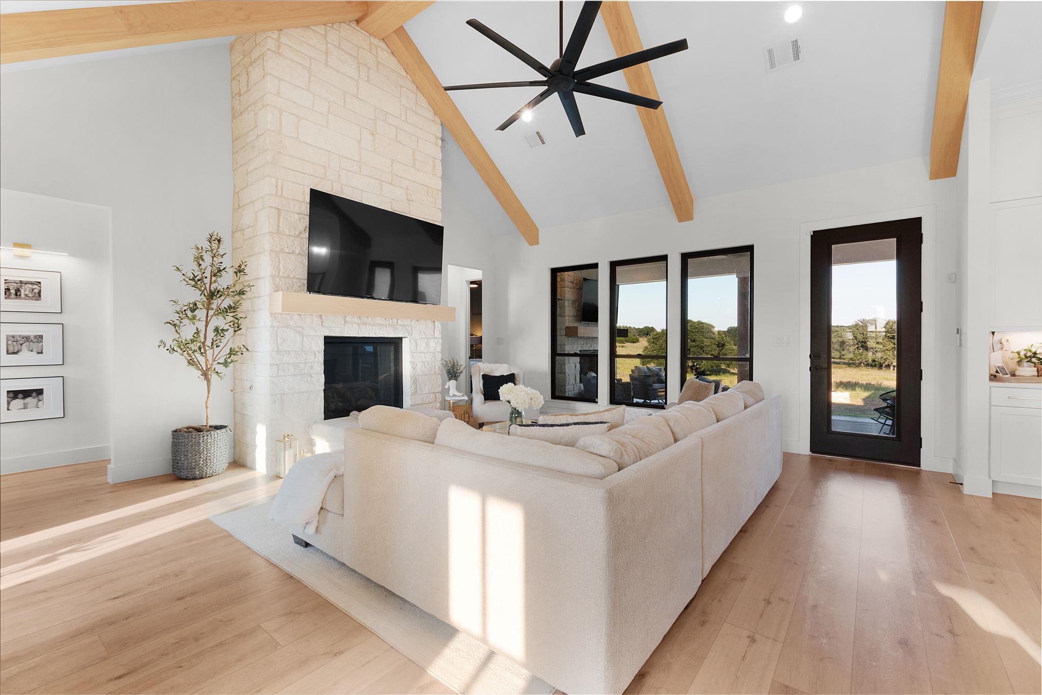 871 Blackbuck Ridge Dr, Lampasas, TX 76550