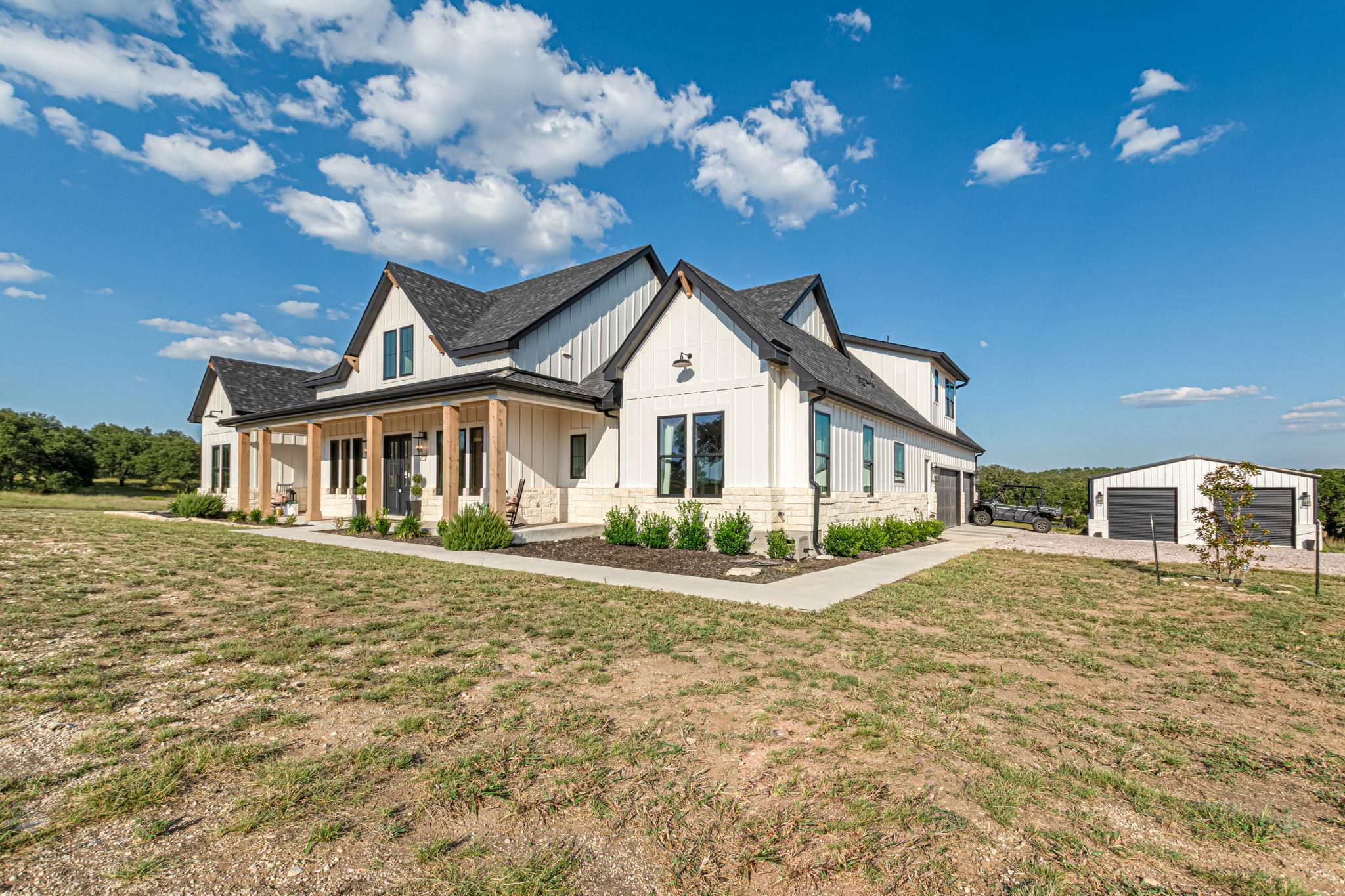 871 Blackbuck Ridge Dr, Lampasas, TX 76550