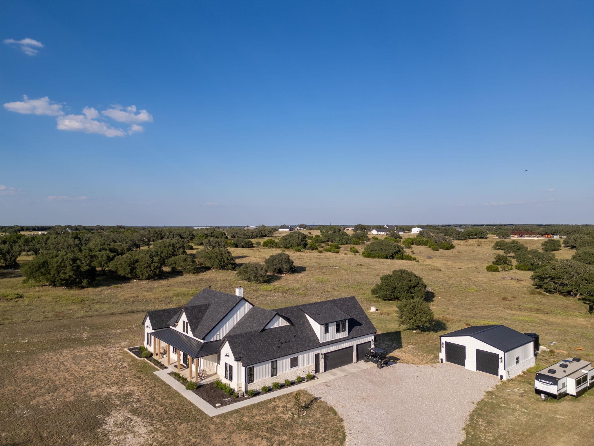 871 Blackbuck Ridge Dr, Lampasas, TX 76550