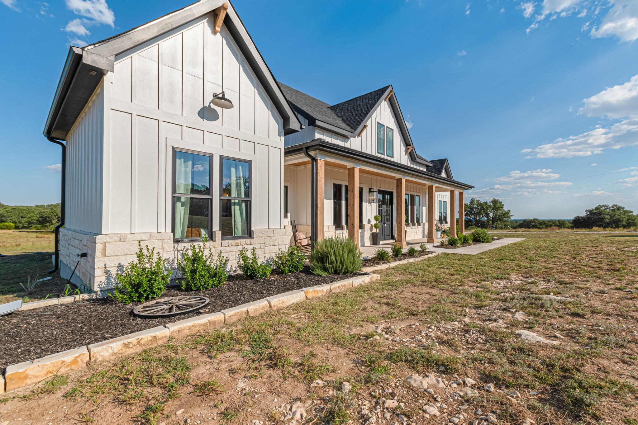 871 Blackbuck Ridge Dr, Lampasas, TX 76550