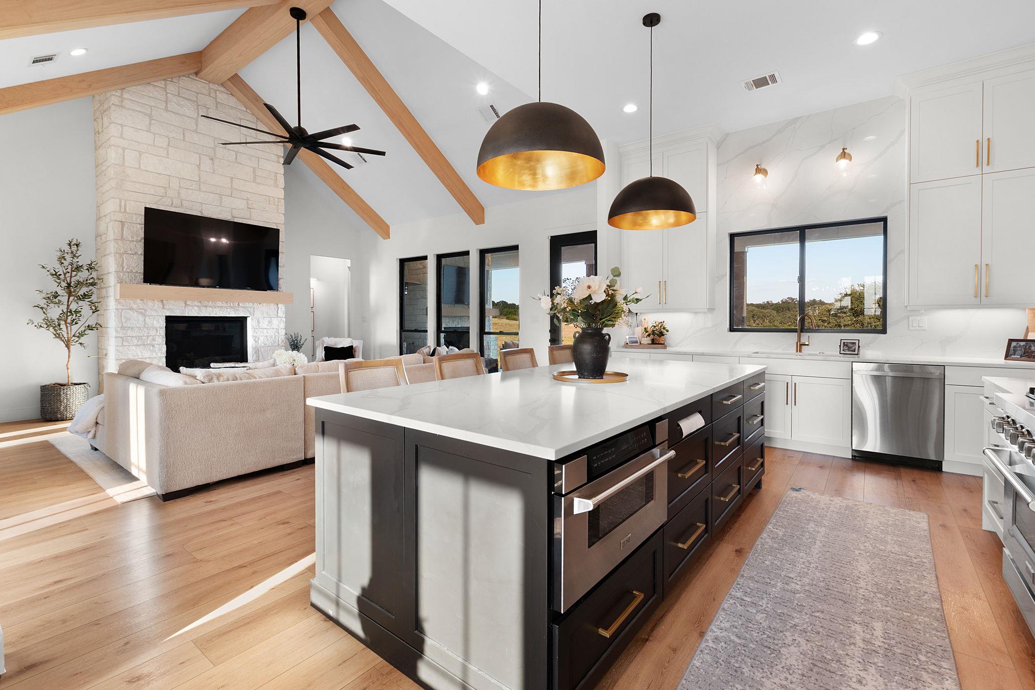 871 Blackbuck Ridge Dr, Lampasas, TX 76550