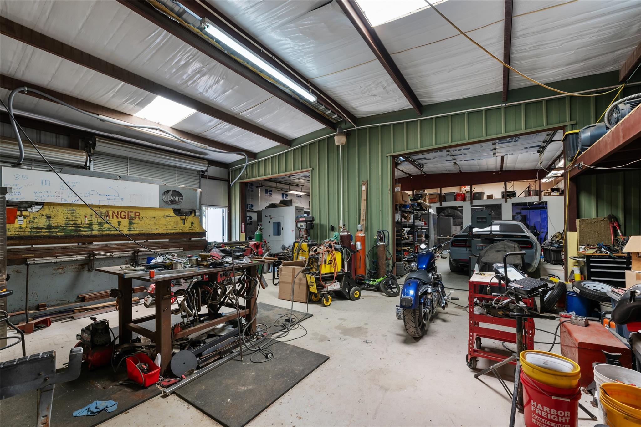 21511 W STATE HY 71 W, Spicewood, TX 78669