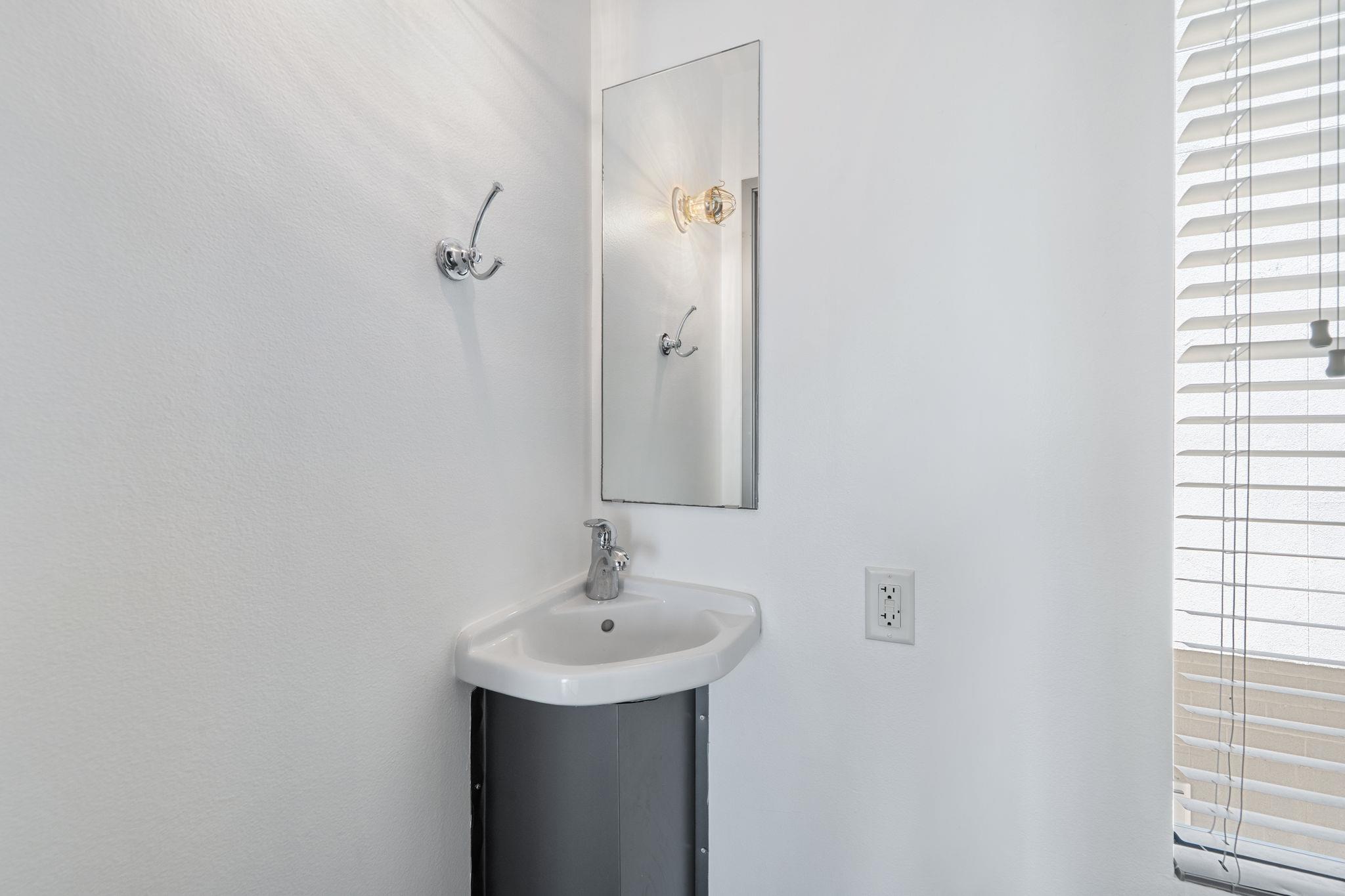 4801 S Congress Ave # D4, Austin, TX 78745