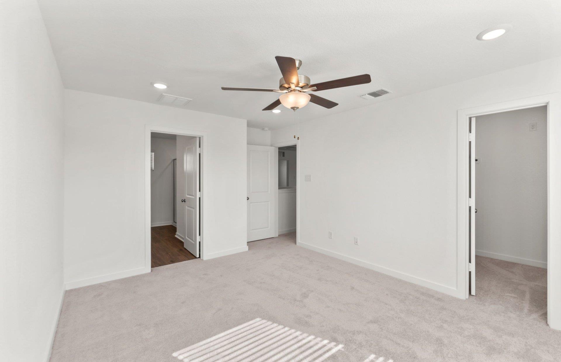 109 Green Berets Bnd, Jarrell, TX 76537