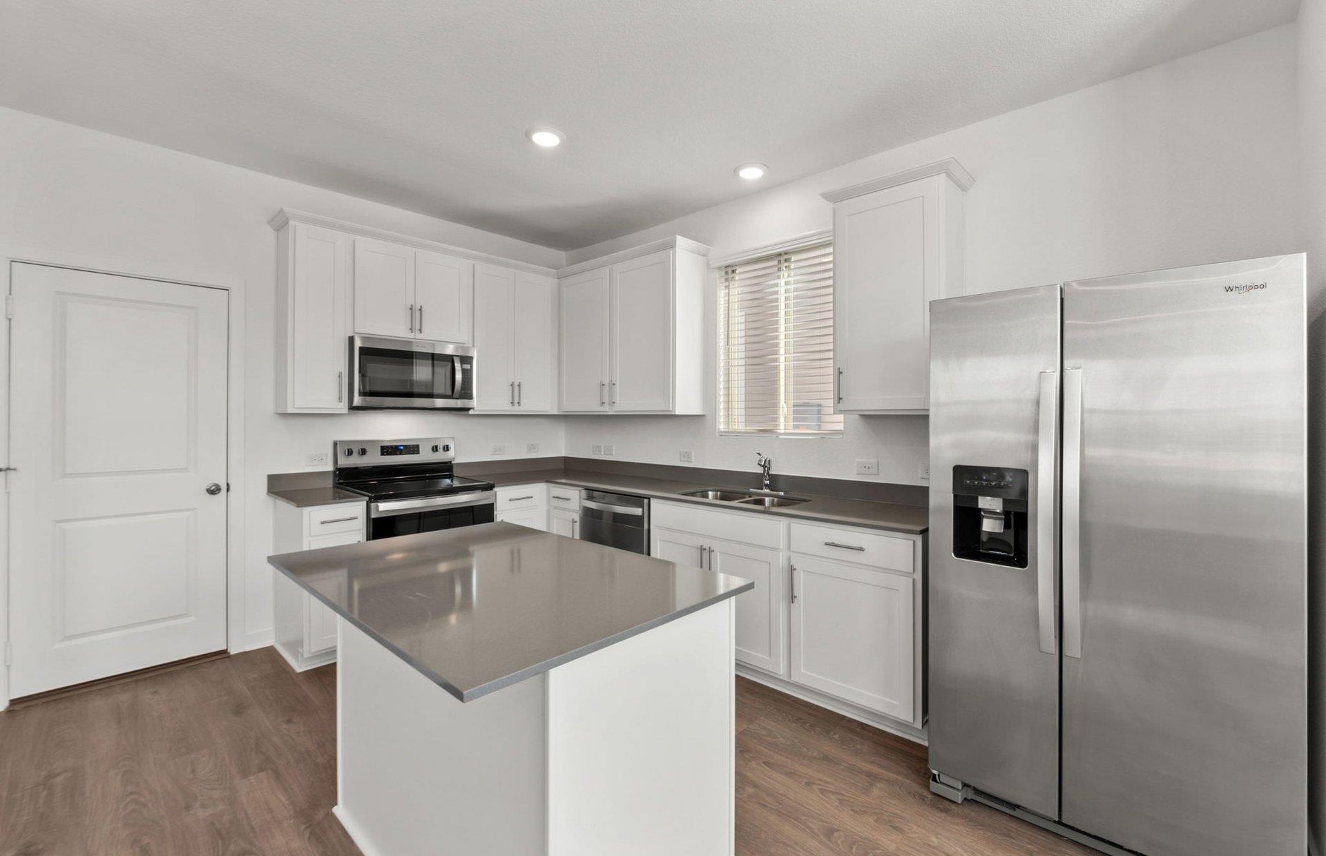 109 Green Berets Bnd, Jarrell, TX 76537