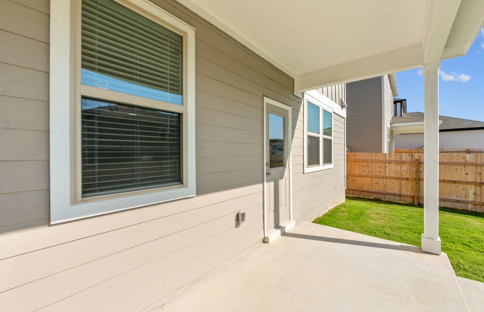 109 Green Berets Bnd, Jarrell, TX 76537