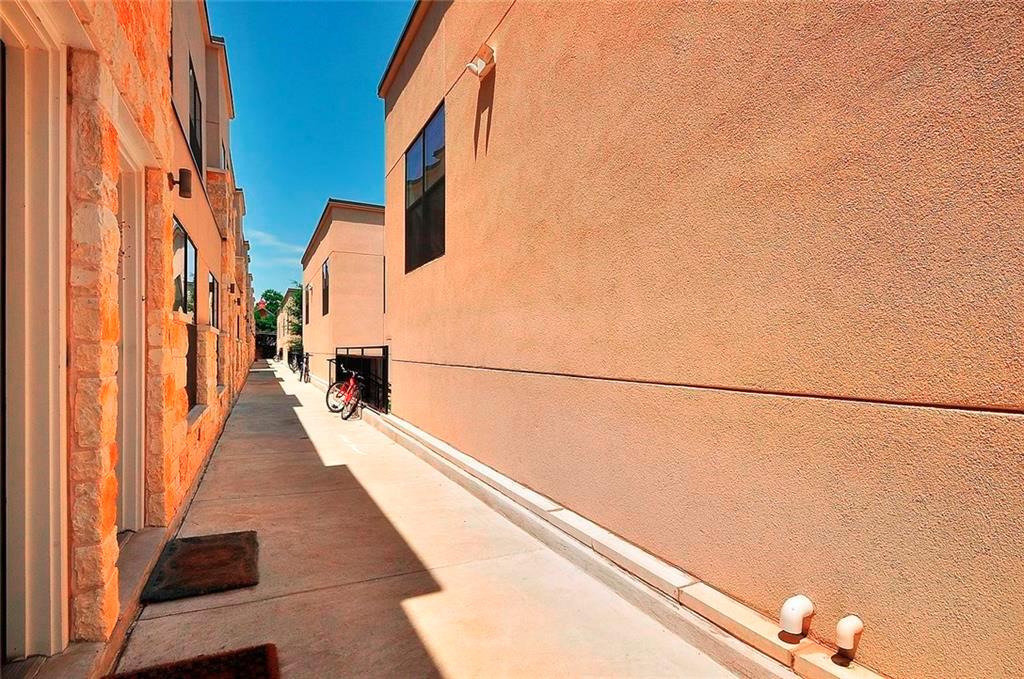 711 W 32nd St # 101, Austin, TX 78705