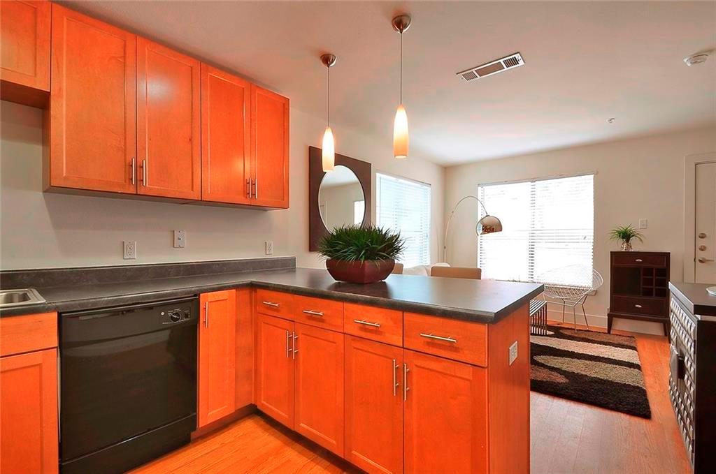 711 W 32nd St # 101, Austin, TX 78705