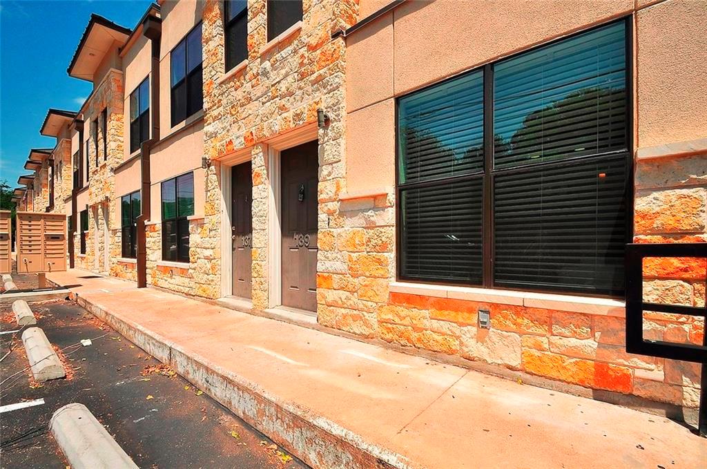 711 W 32nd St # 101, Austin, TX 78705